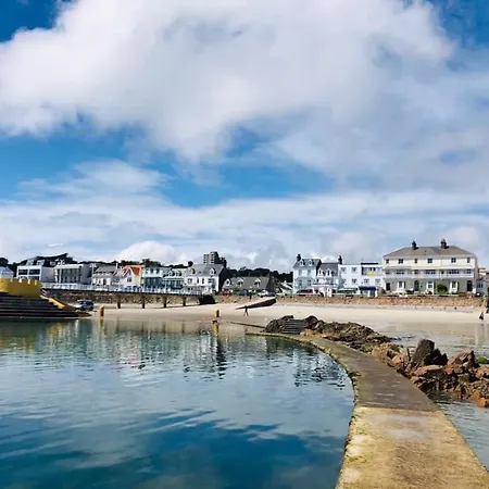 Maison d'hôtes De L'etang Saint Helier Jersey