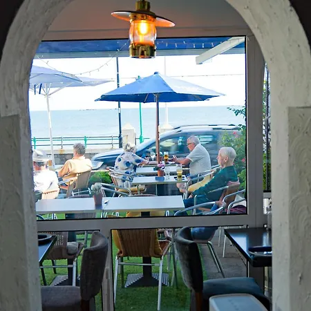 De L'etang Gasthuis Saint Helier Jersey